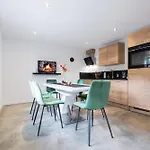 Haus Paul 아파트 *